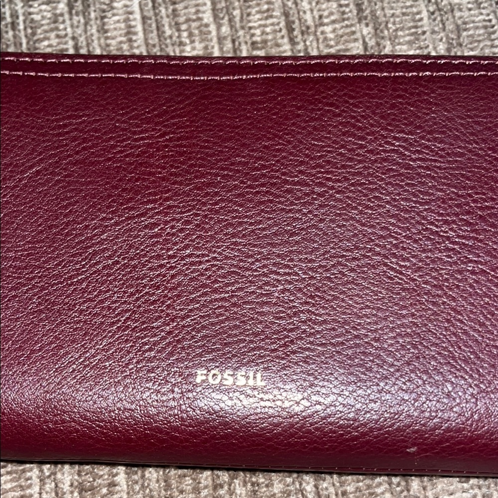 Buyers Appreciation 💝🫶🏼 Fossil Cranberry Leather Wristlet Wallet - Picture 4 of 13